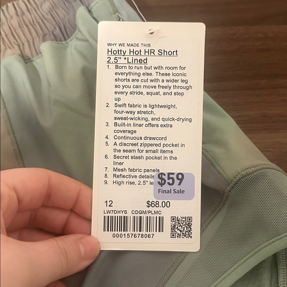 NWT Lululemon Hotty Hot High-Rise Lined Short 2.5"
Chroma Drift Green Multi - Picture 9 of 10